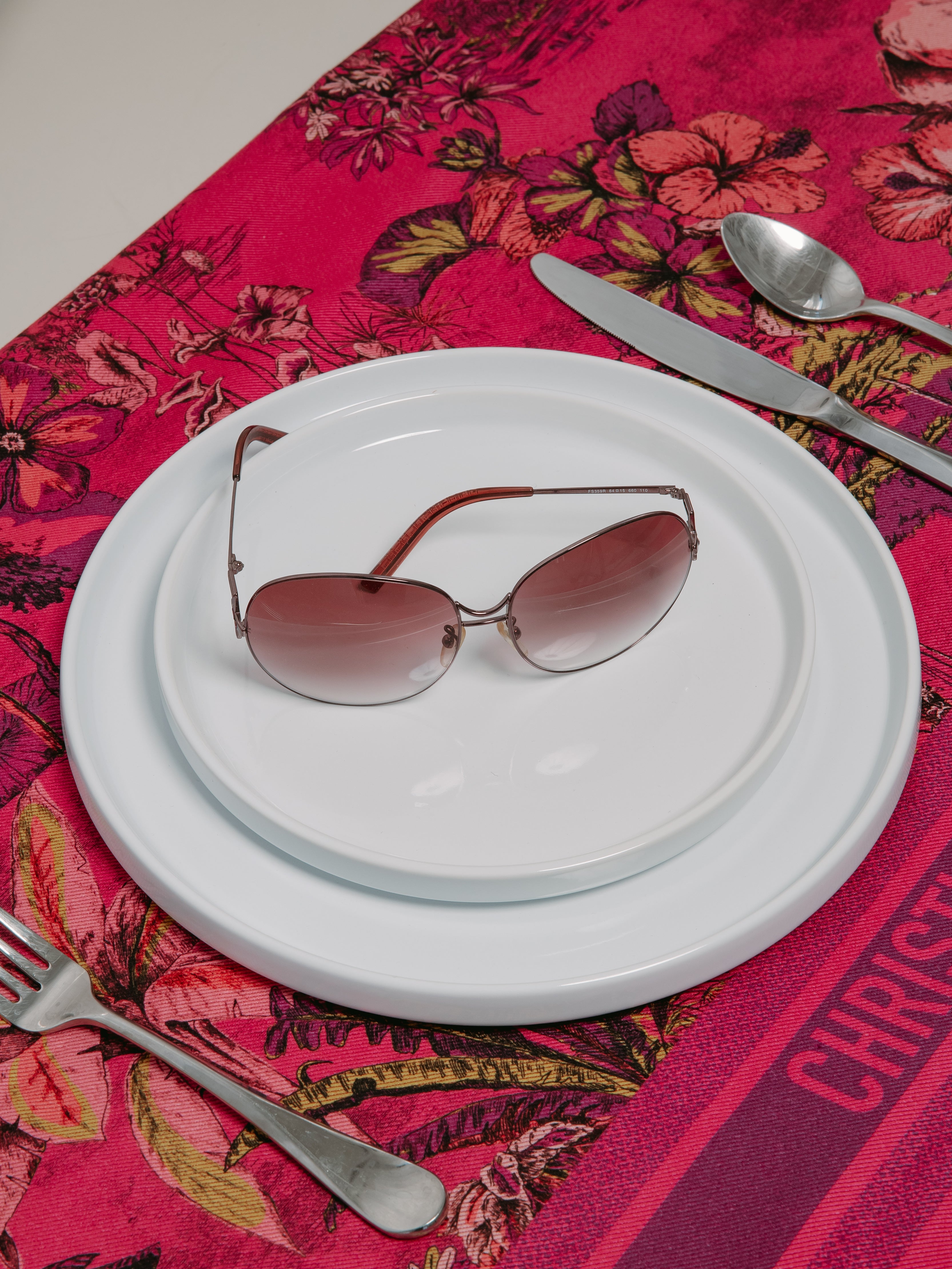 Fendi Round Sunglasses